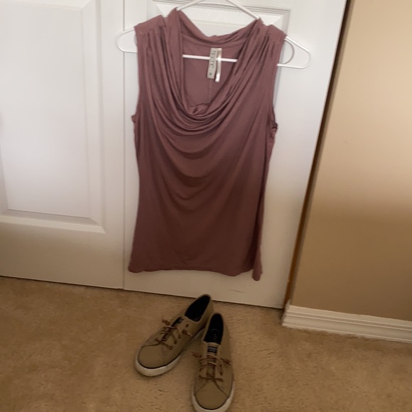 Super comfortable wear anywhere! - Picture 3 of 4